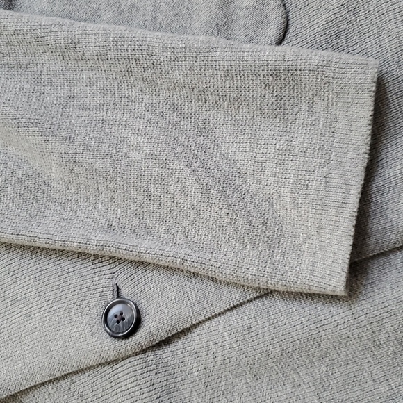 NWOT EXPRESS GRAY 100% Men's cardigan sweater XL reg 2 buttons - Picture 9 of 10